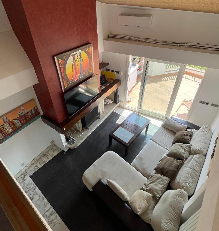 Stunning Penthouse Apartment Херона Екстериор снимка